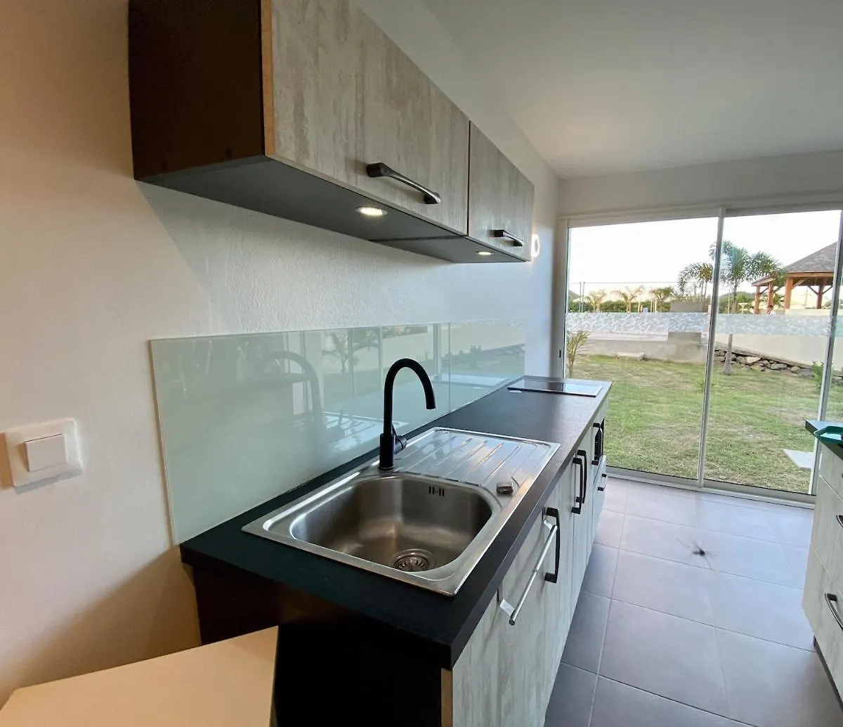 Apartment In Residence With Pool Куль-де-Сак